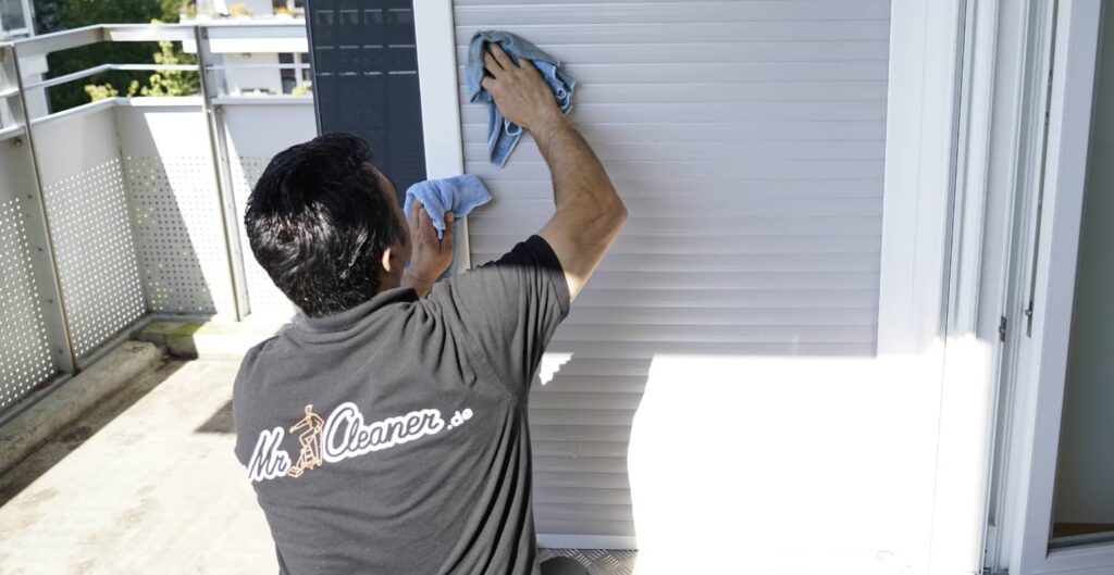 Beitragsbild: Experten-Tipps: Saubere Fenster & professionelle Glasreinigung